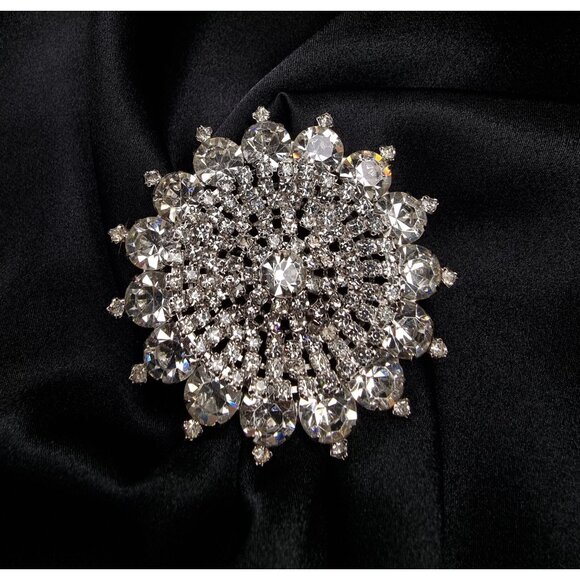 Vintage Midnight Star Clear Crystal Rhinestone Brooch Pin - Picture 3 of 6
